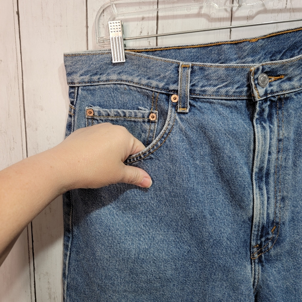 Levi’s Men’s 505 Regular Fit Blue Denim Shorts Size 36 Inseam 9" - Picture 4 of 8